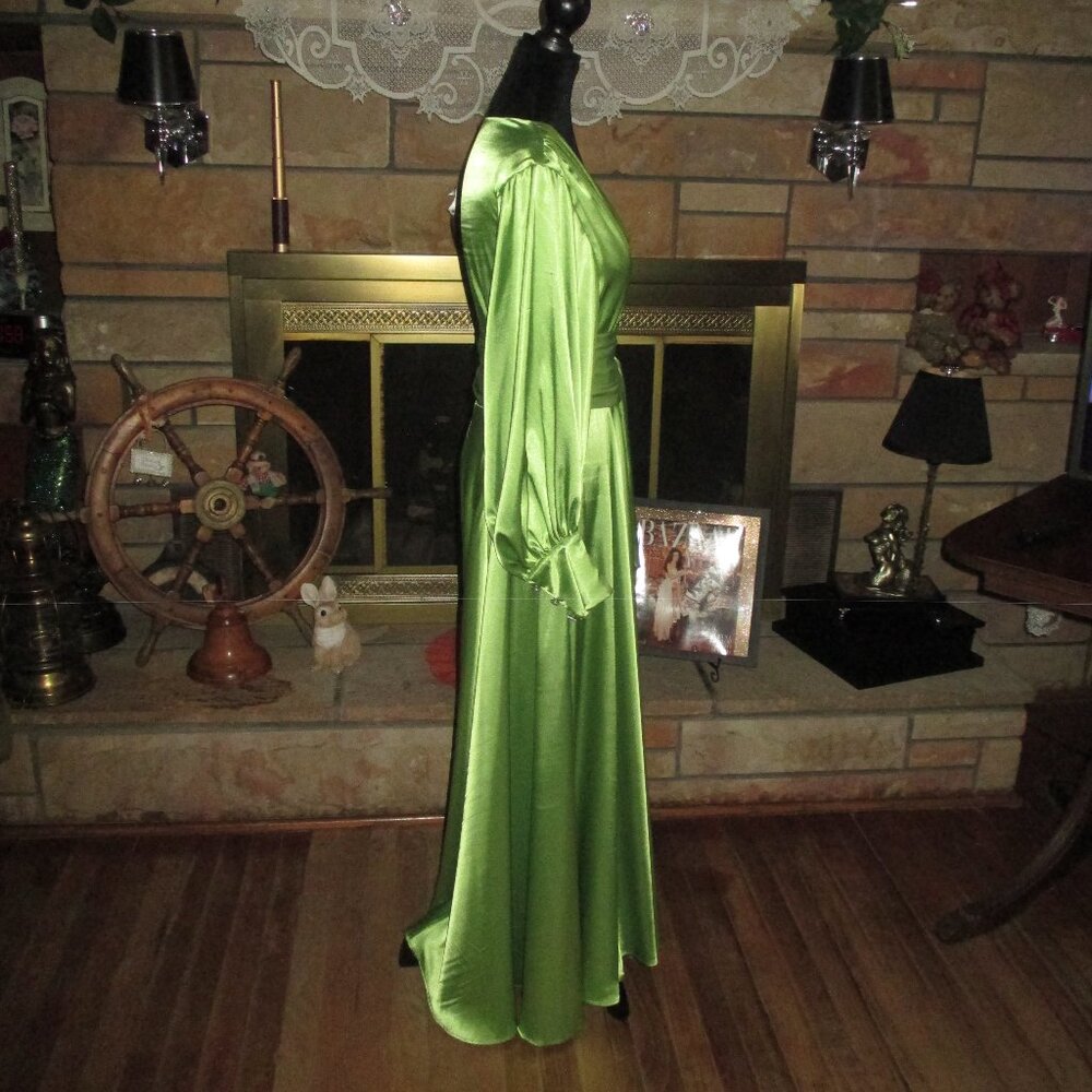 Catherine D'Lish Beverly Gown - Picture 3 of 11